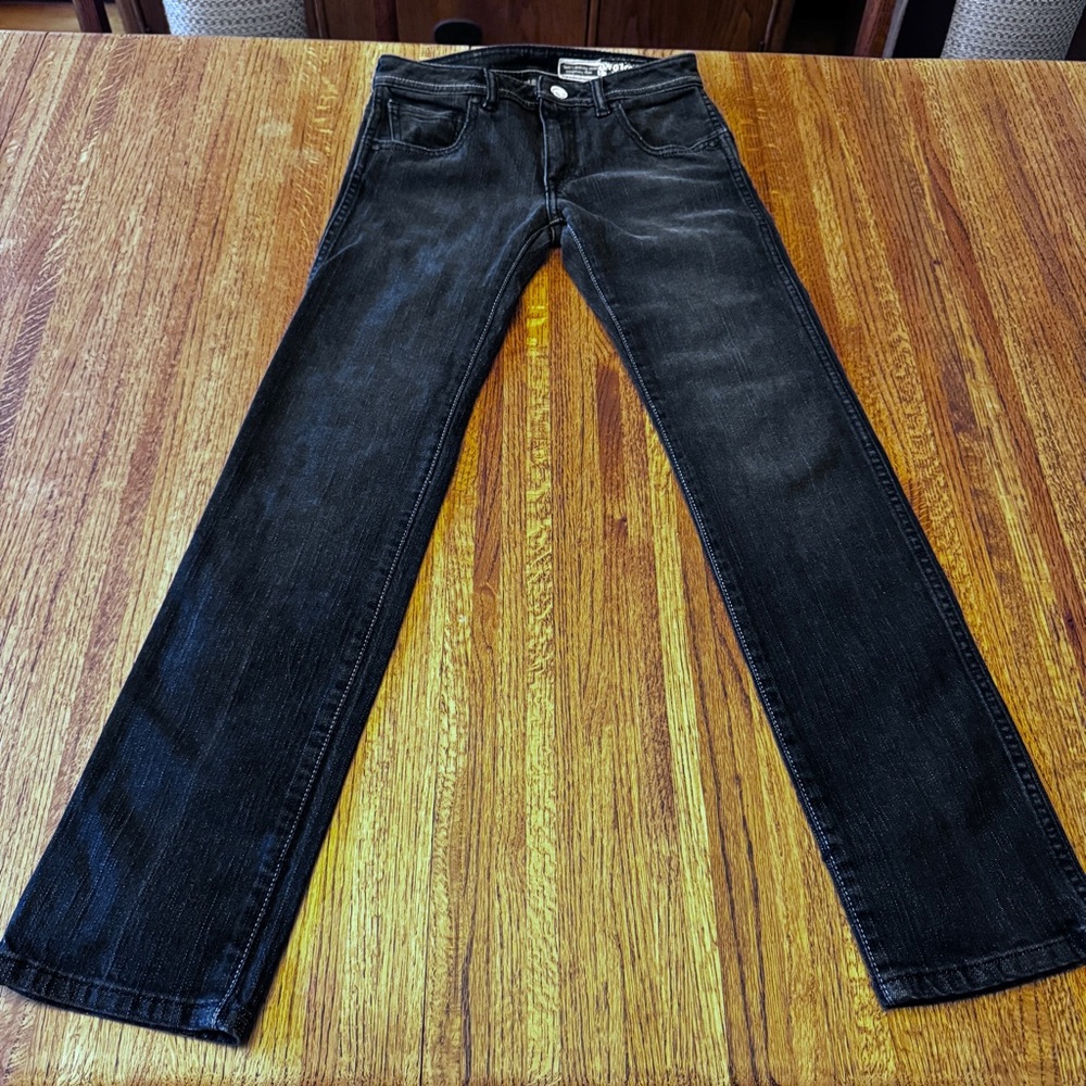 Volcom youth size 16 slim (28) jeans in charcoal black